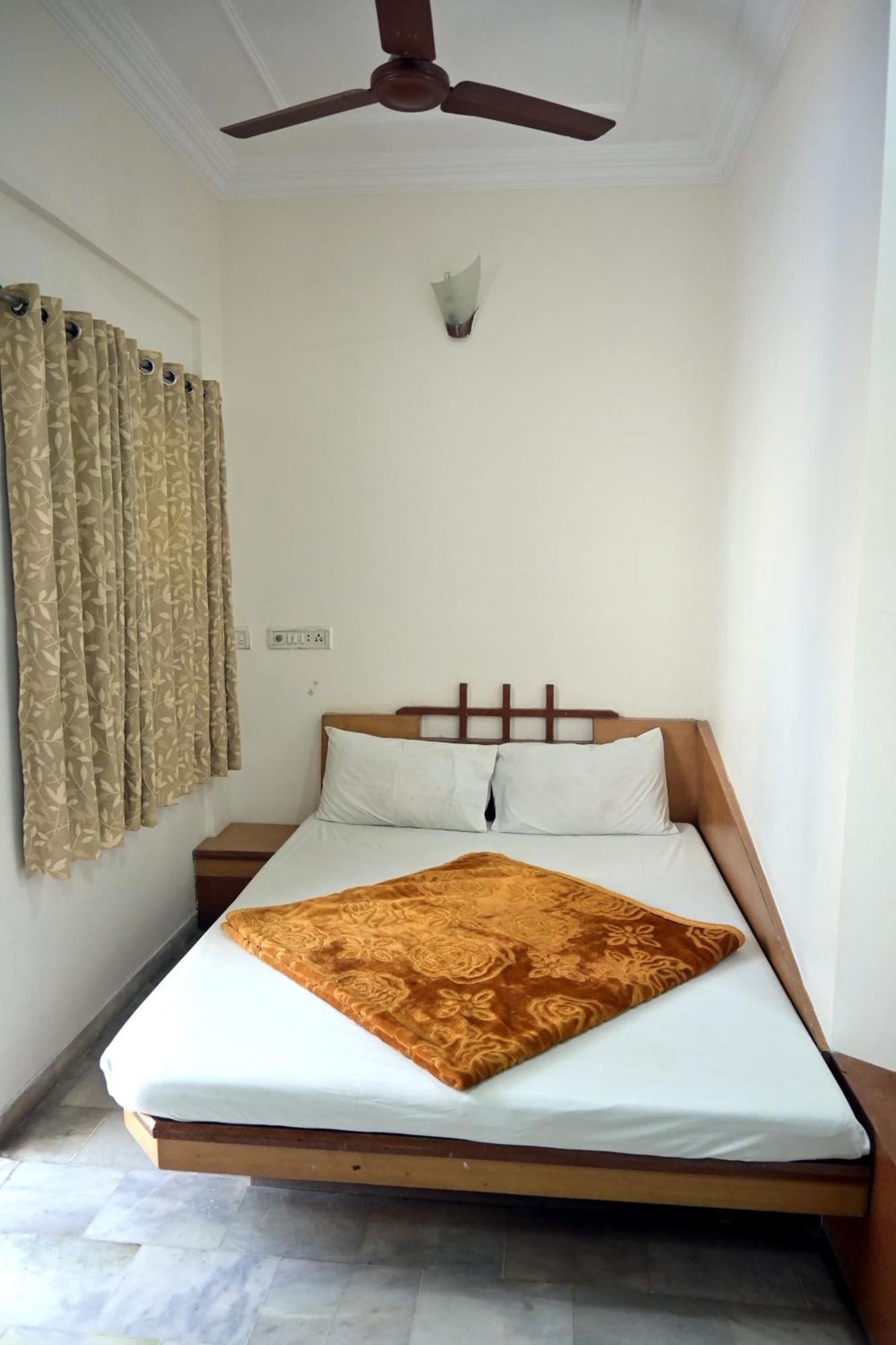 Hotel Roshan Palace Ambaji Εξωτερικό φωτογραφία